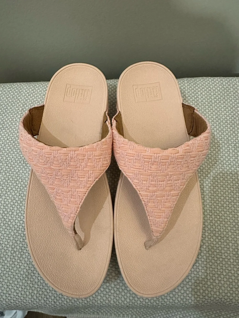 FITFLOP LULU GEO WEBBING TOE POST THONG SANDALS PINK SALT Textured Fabric Sz 7